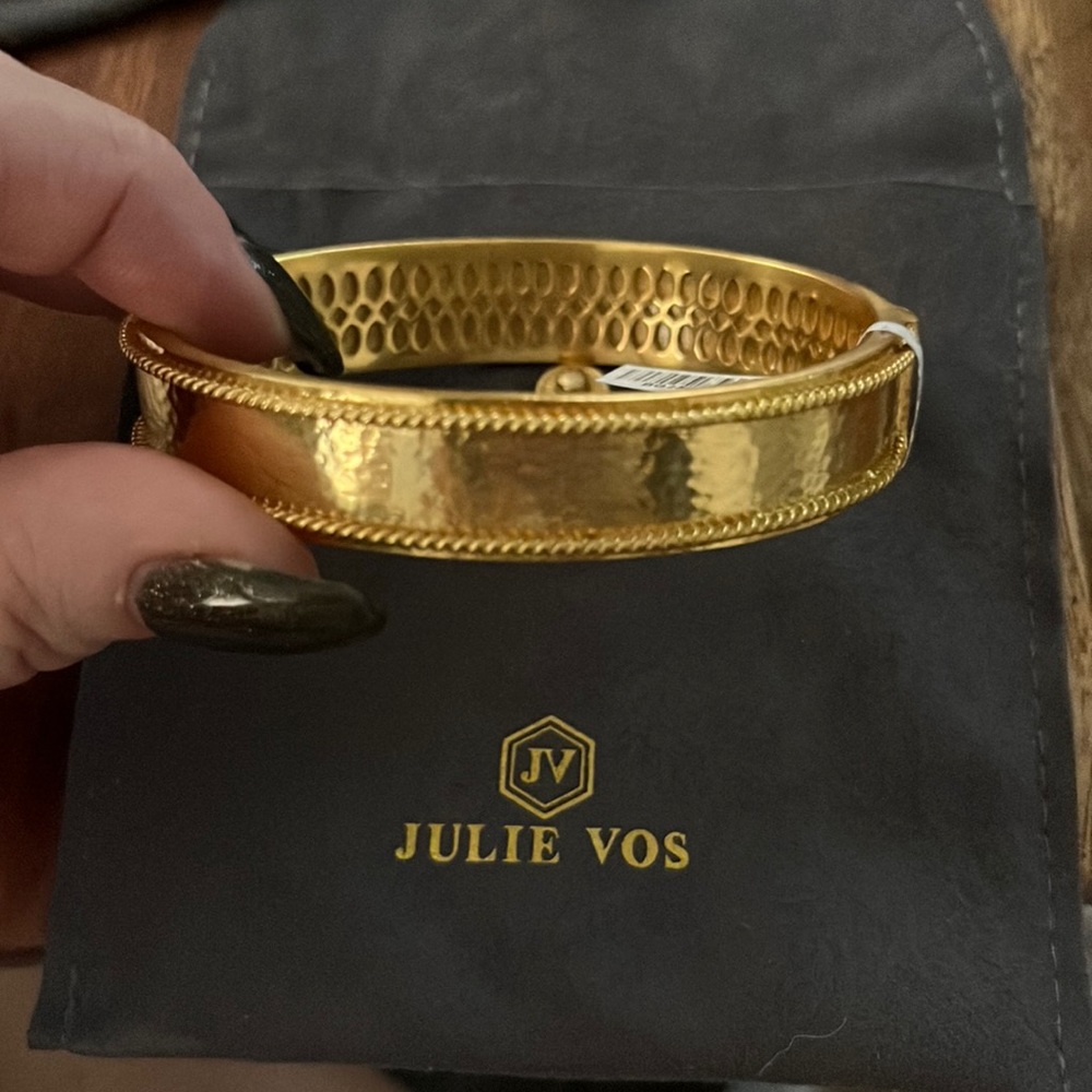 Brand new Julie Vos Monaco hinge bangle